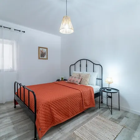 Apartamento T2 Fredjo Apartment *