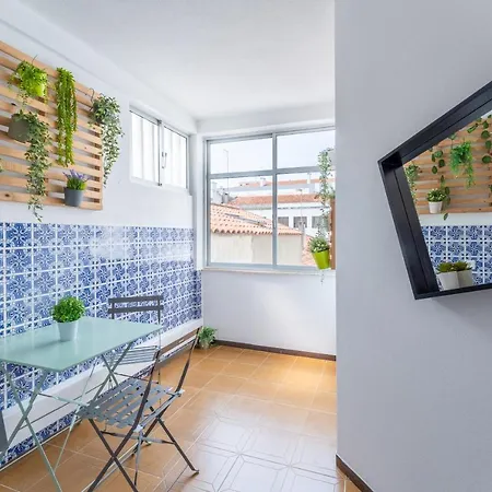 Apartment Apartamento T2 Fredjo *