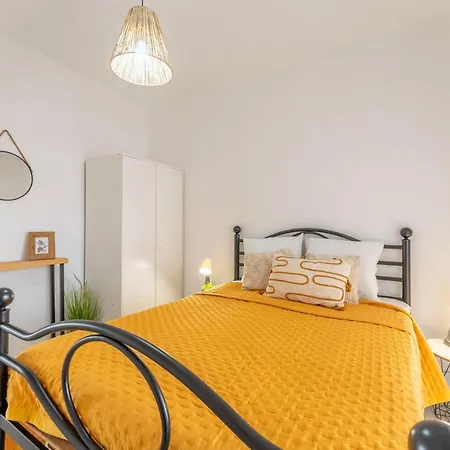 Apartment Apartamento T2 Fredjo *